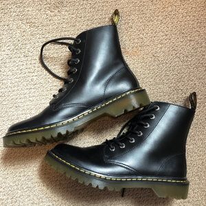 Luana Dr. Martens